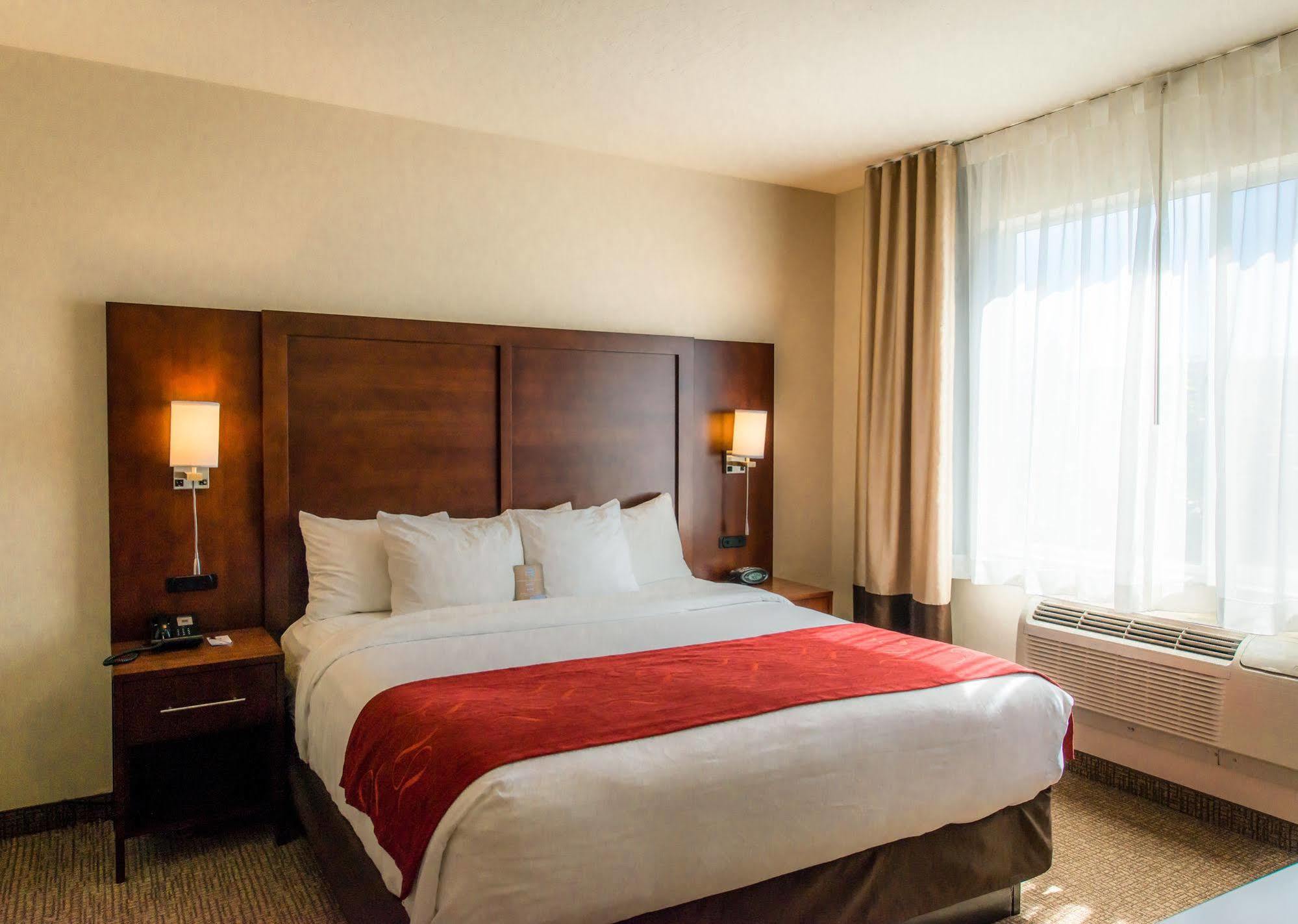 Comfort Suites Springfield-Eugene Exteriér fotografie